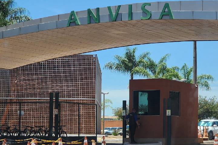 Anvisa recolhe lote de chocolate Laka por problema na embalagem