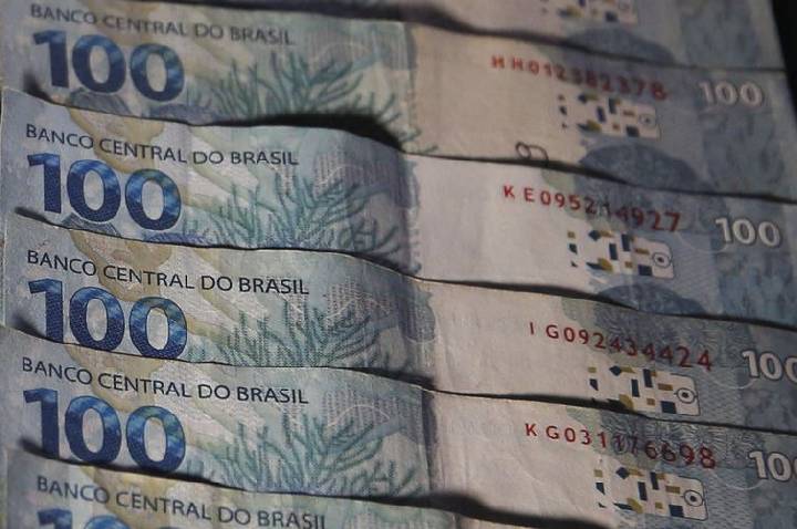 Brasil capta US$ 2,25 bilhões em títulos no mercado internacional
