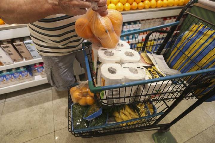Governo federal reajusta auxílio-alimentação de servidores em 17,5%