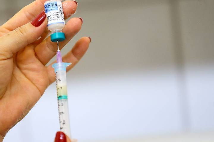 UBSs realizam Dia D de vacinação contra sarampo neste sábado em SP