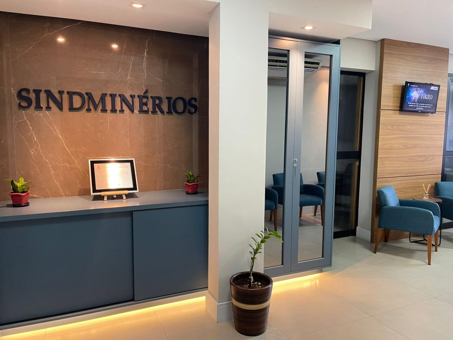 SINDMINÉRIOS fortalece a luta dos trabalhadores do comércio de minérios, derivados de petróleo e combustíveis em Santos e Região